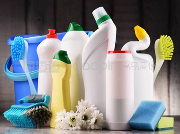 洗滌劑與化學清洗用品的容器 選擇、使用與安全指南